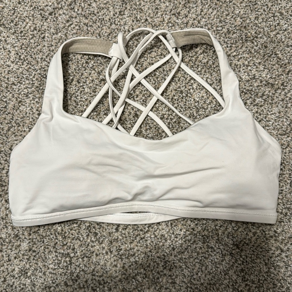 Lululemon free to be wild bra, size 6